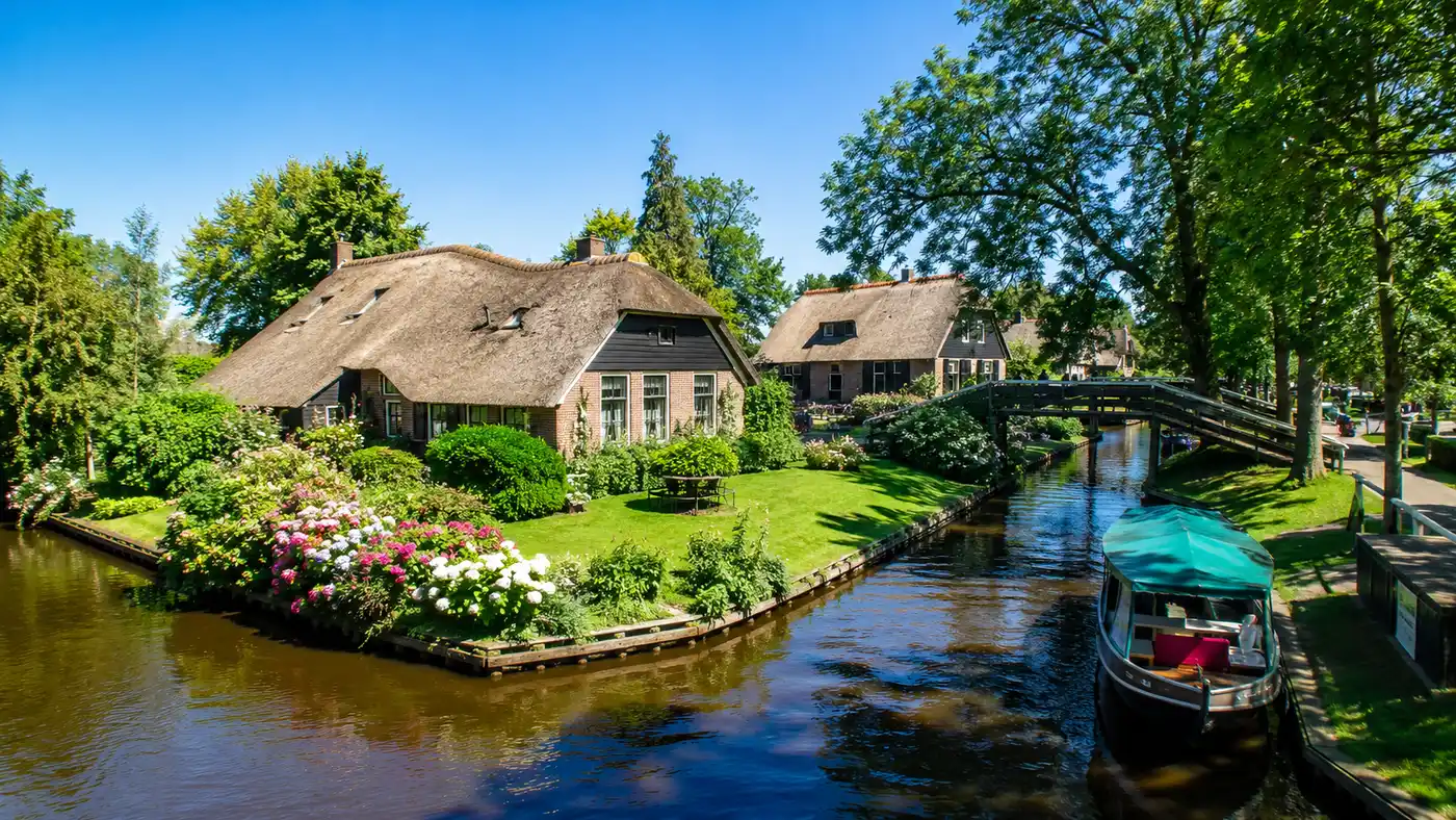 Giethoorn Village Real Estate & Homes for Sale